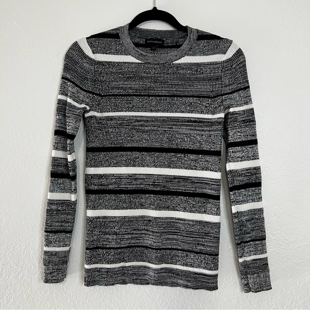 Banana Republic Black White Striped Stretchy Crew Neck Sweater Womens Size Small